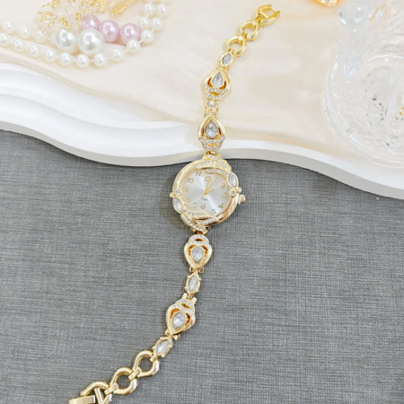 Ρολόι κόσμημα "Gold White Glamour" μεταλλικό κράμα με χρυσαφί φινίρισμα