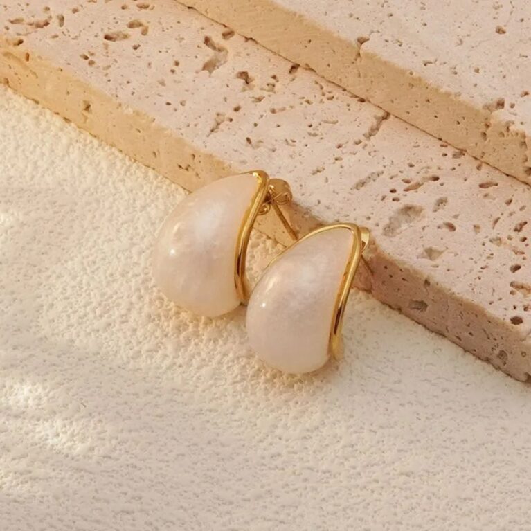 Σκουλαρίκια "ΣΤΑΓΟΝΕΣ" σε Λευκό από Ανοξείδωτο Ατσάλι επιχρυσωμένο 18Κ